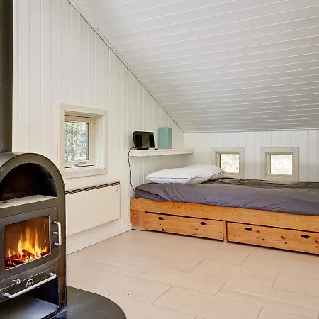 Four-bedroom Holiday In Nexo 15